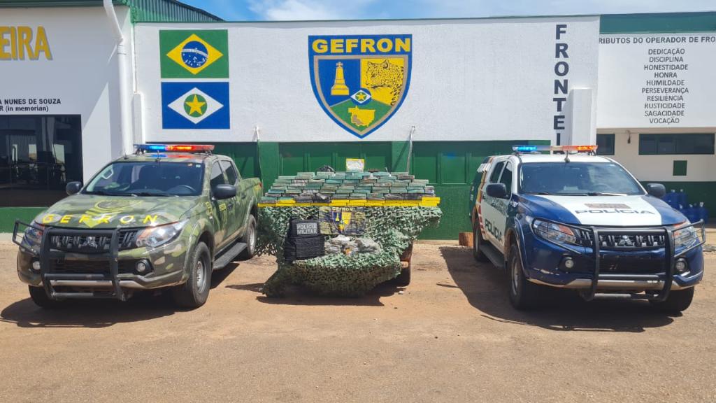 Forças de segurança apreendem 104 tabletes de drogas e causam prejuízo de R$ 1,9 milhão às facções criminosas - 